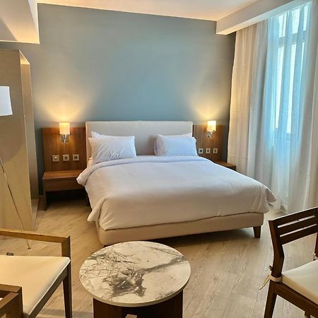 Phoenix Hotel & Wellness Sheikh Zayed City Экстерьер фото
