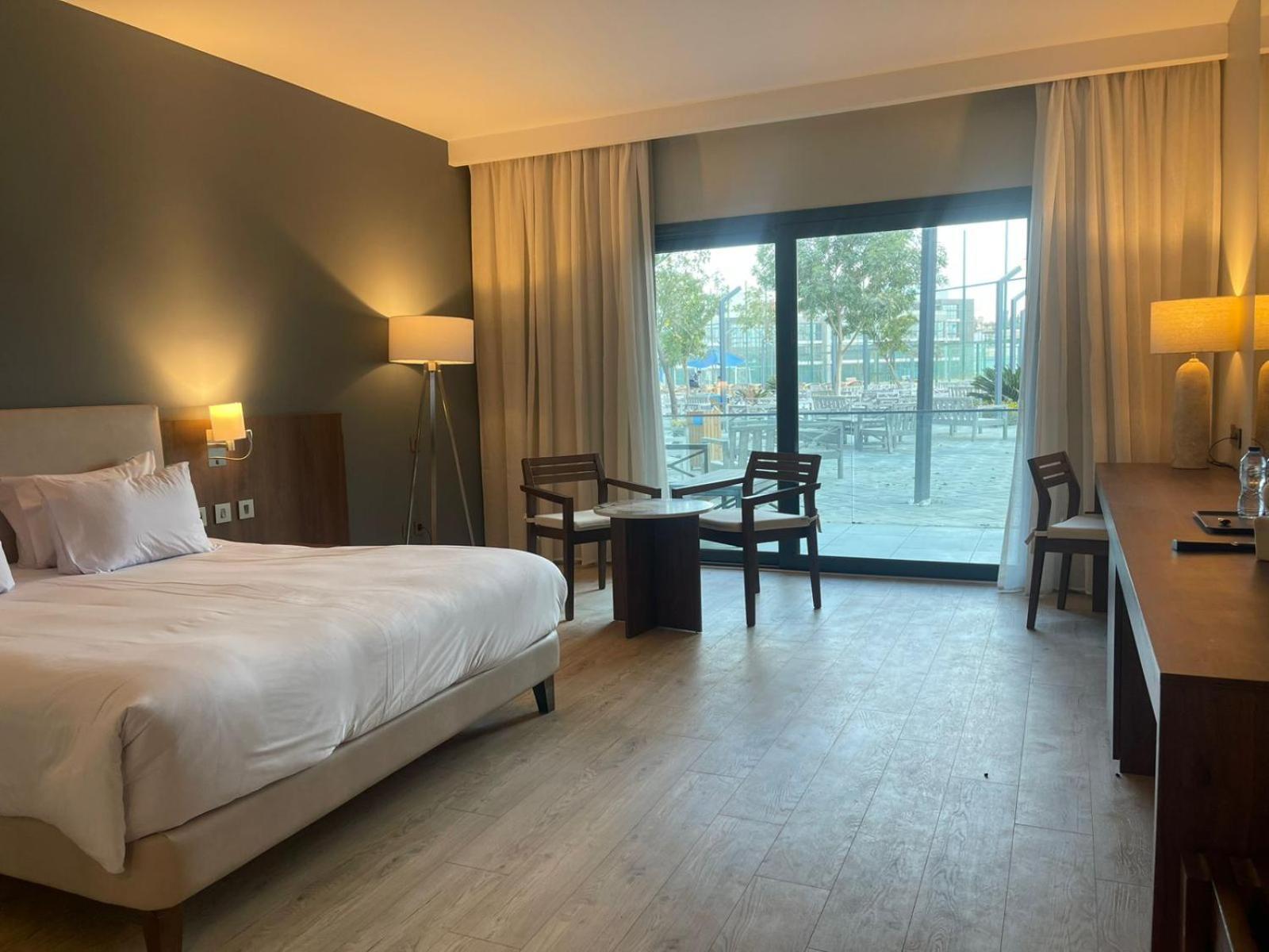 Phoenix Hotel & Wellness Sheikh Zayed City Экстерьер фото